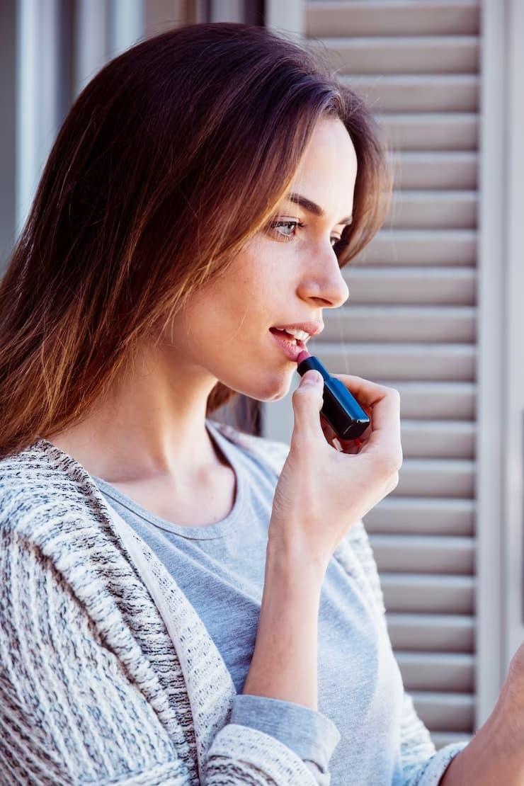 E-cigarete sicher nutzen und praktische Lösungen wenn e zigarette in der wohnung stört, mit Geruchsreduzierung, Sicherheitstipps und Rücksichtnahme