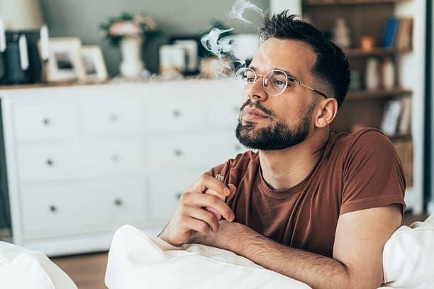 e-cigaretta Ratgeber 2025 – ausführlicher Test und Anwendungstipps zu e.l.f. blush liquid camo für langanhaltendes Make-up