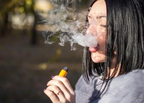 E-Cigi sicher mitnehmen ohne Stress – Ratgeber zu E-Cigi und e shisha im handgepäck bei Flügen