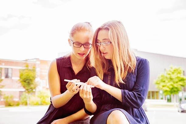 12000 Züge Vapes im Praxischeck, Tipps für Reisen, e zigarette und liquid im flugzeug erlaubt oder verboten